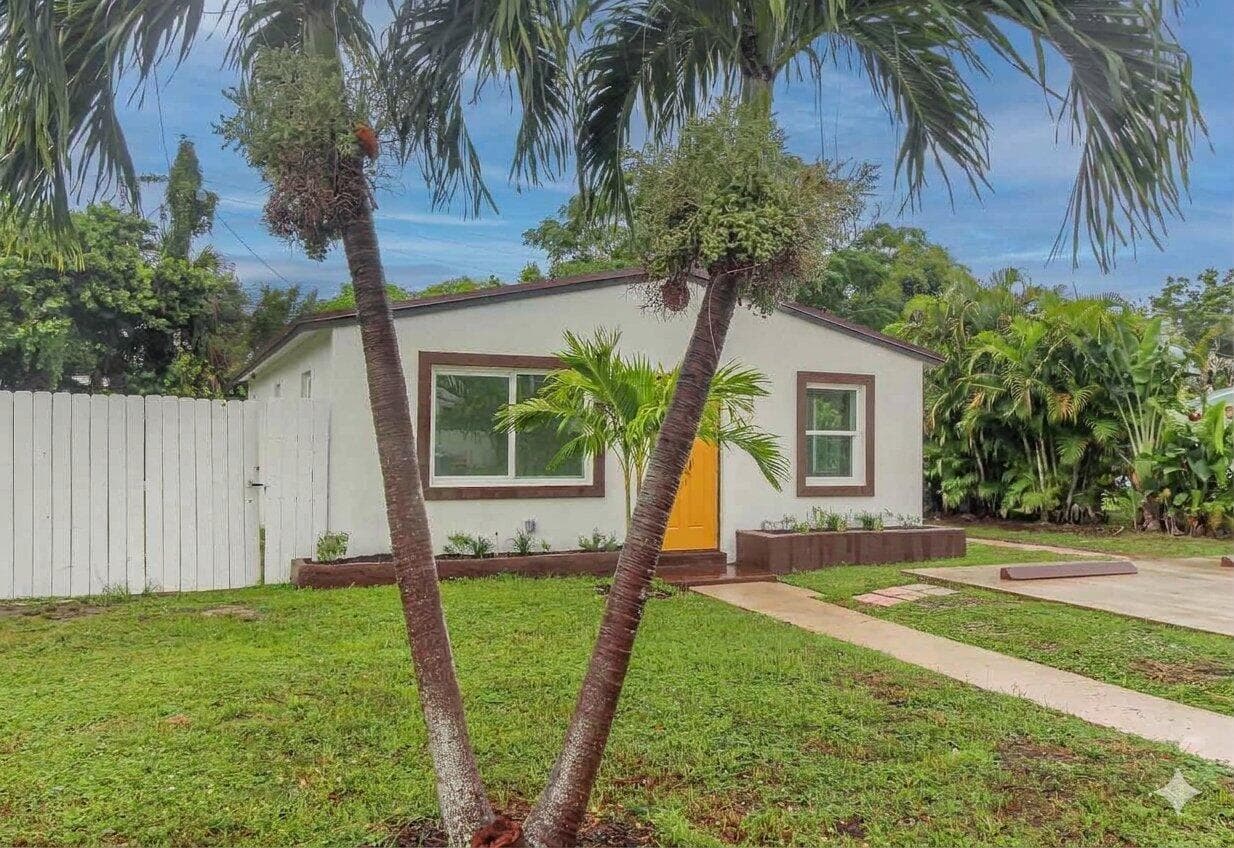 1336 W 6TH Street, Riviera Beach, FL 33404 3