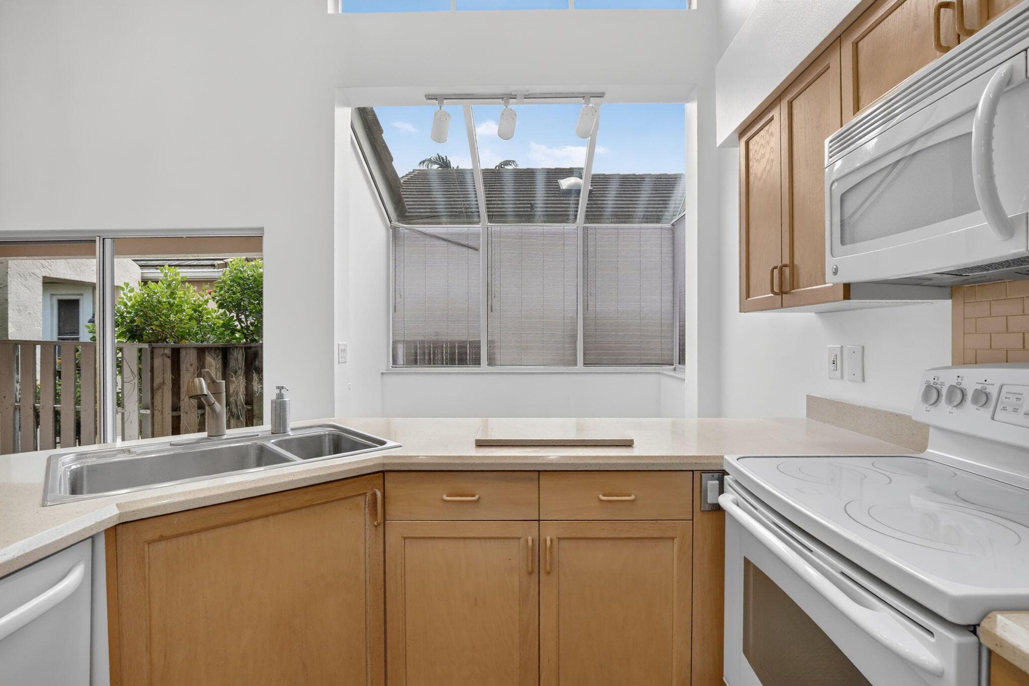 10124 NW 4th Street, Plantation, FL 33324 21