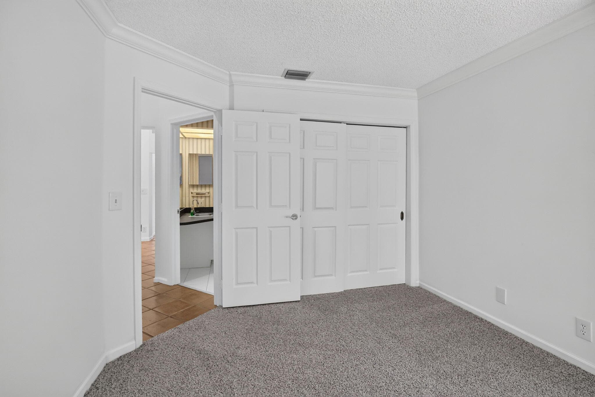 10124 NW 4th Street, Plantation, FL 33324 32