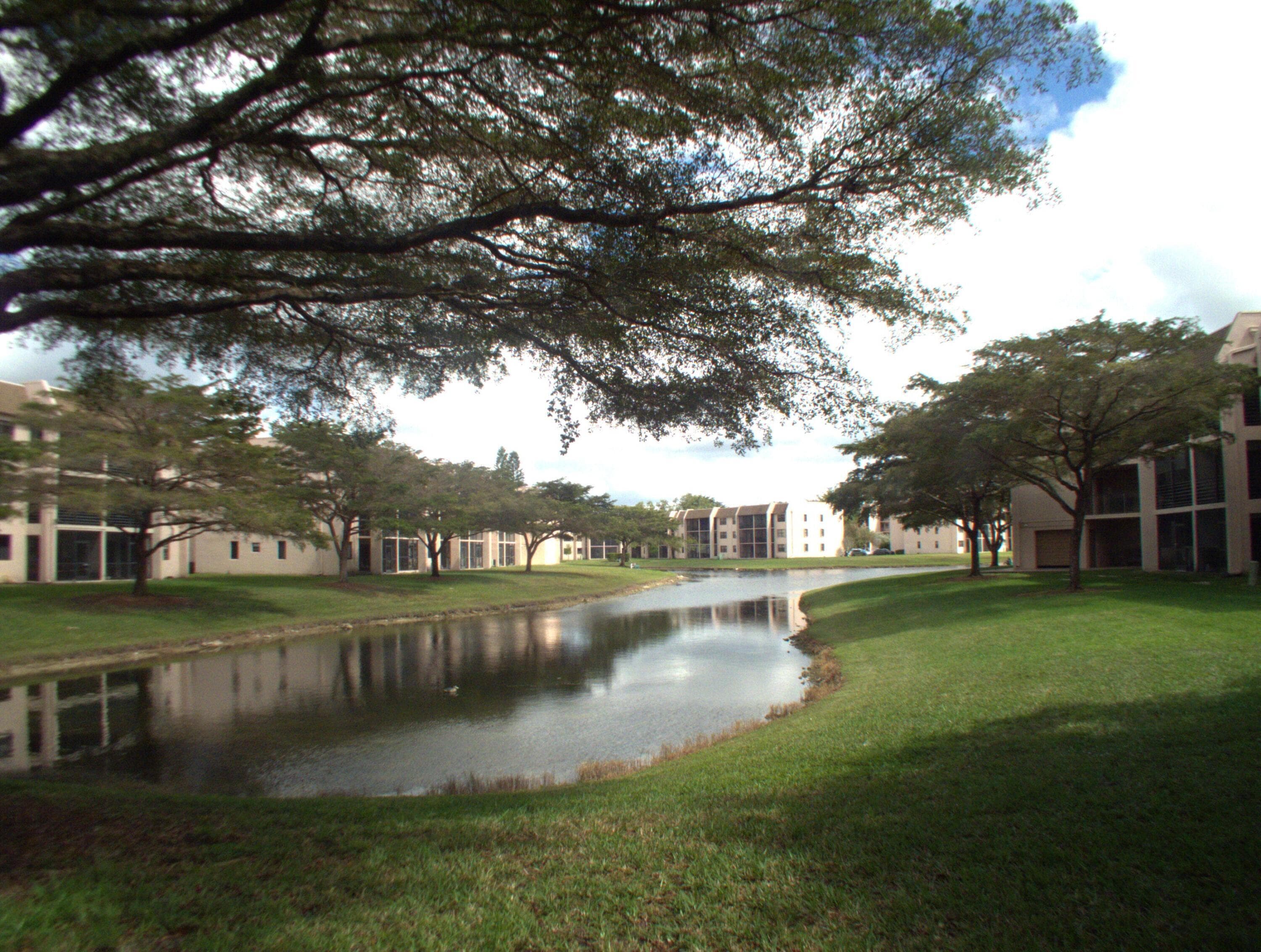 10332 SUNRISE LAKES Boulevard 111, Sunrise, FL 33322 22