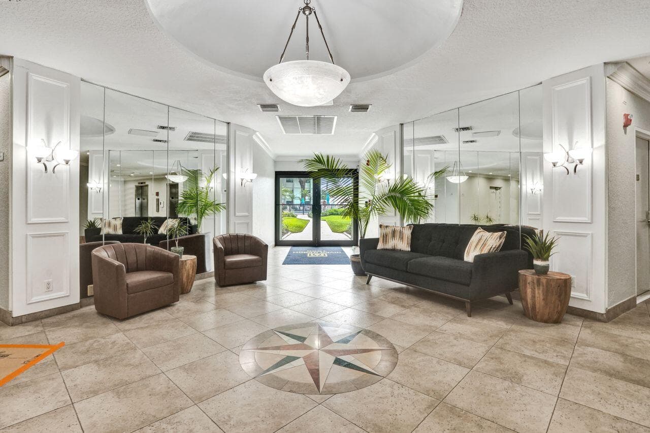 1000 RIVER REACH Drive 321, Fort Lauderdale, FL 33315 36