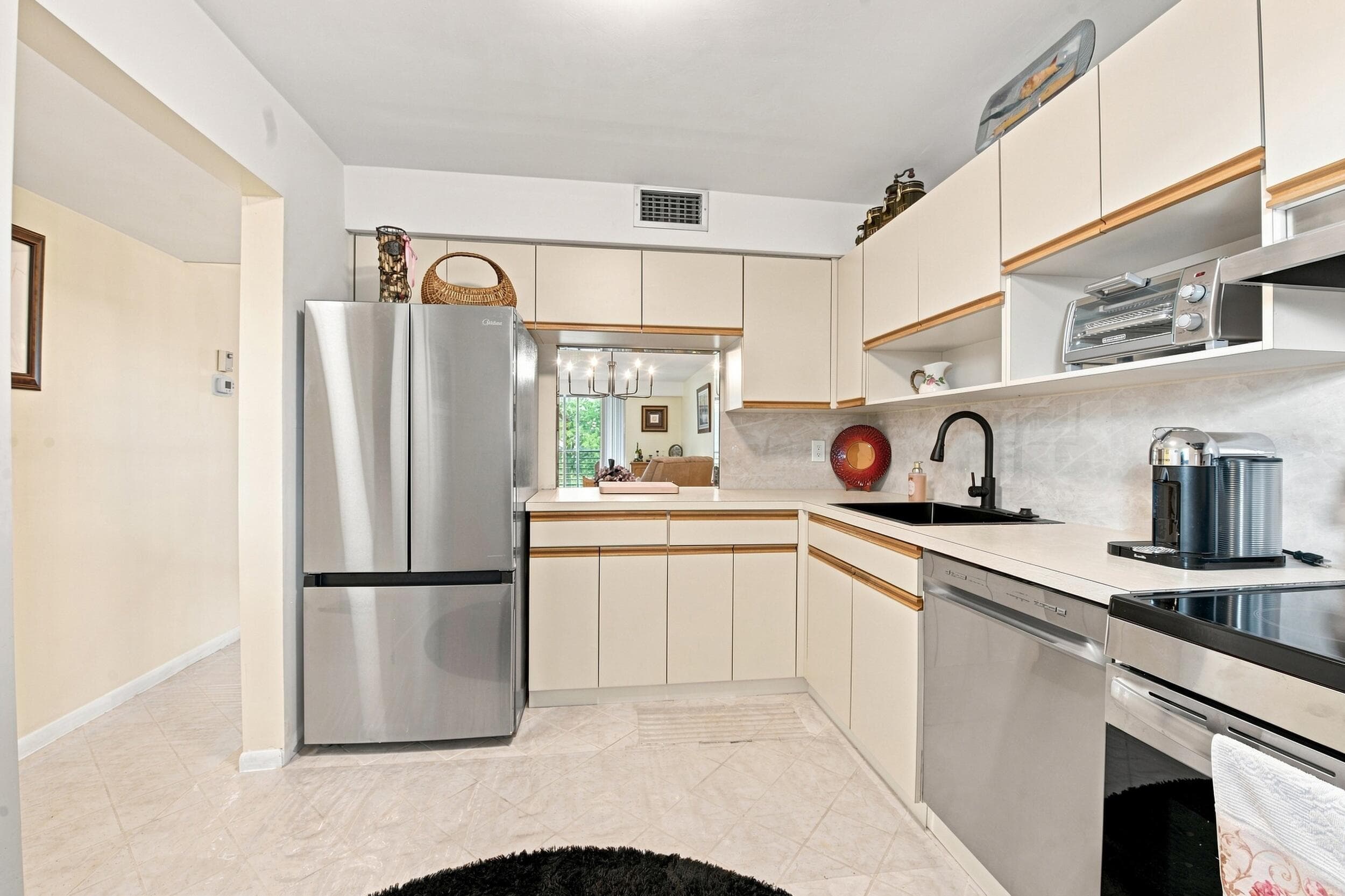 3231 HOLIDAY SPRINGS Boulevard 205, Margate, FL 33063 12