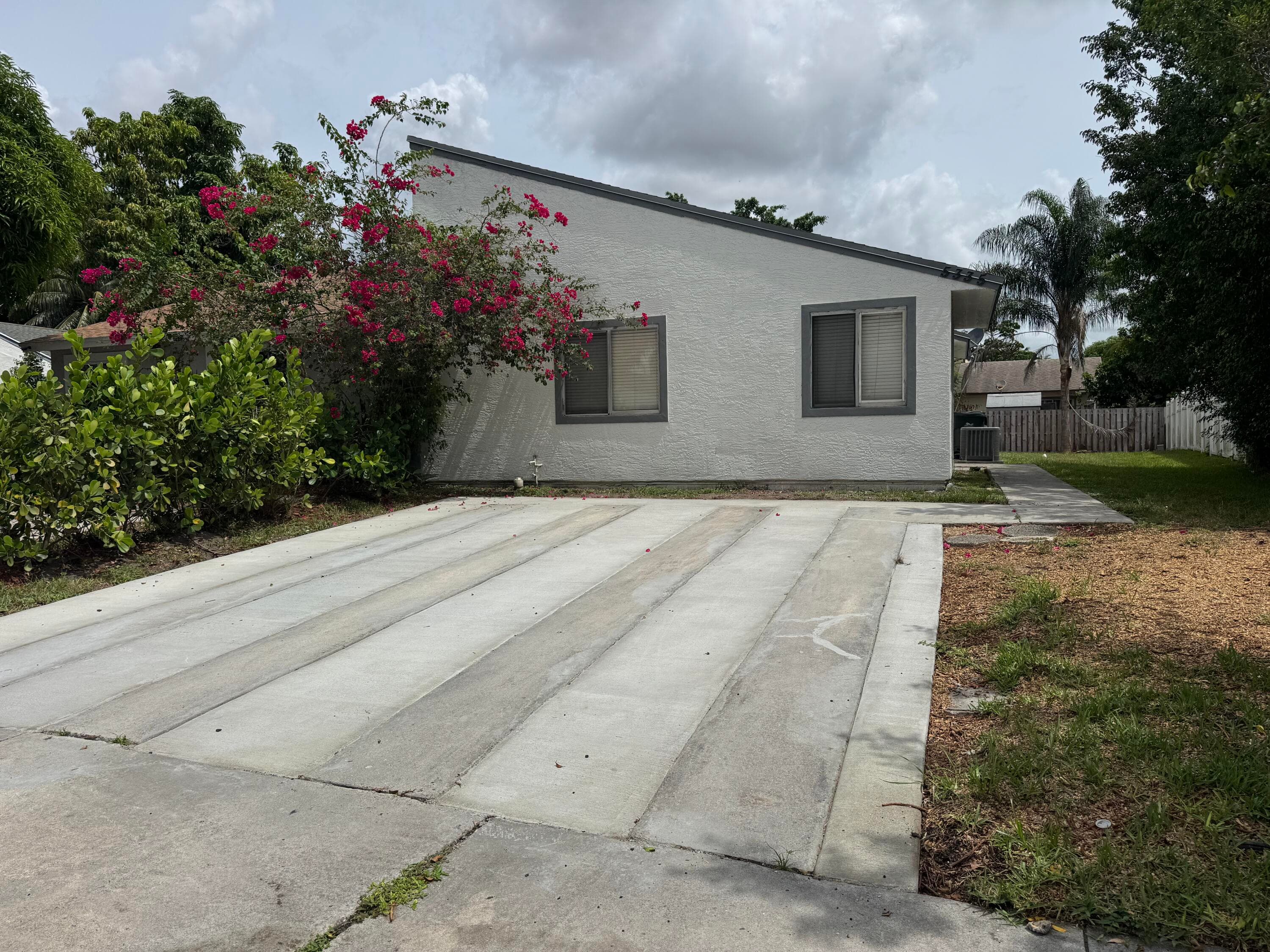 5335 NW 5th Street, Delray Beach, FL 33445 27