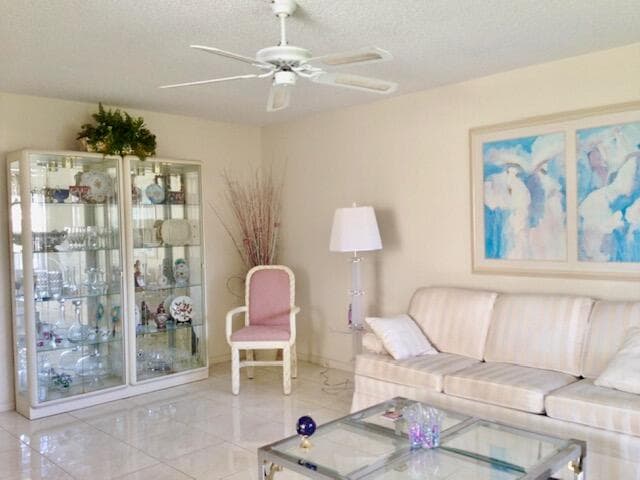 571 Fanshaw N, Boca Raton, FL 33434 3