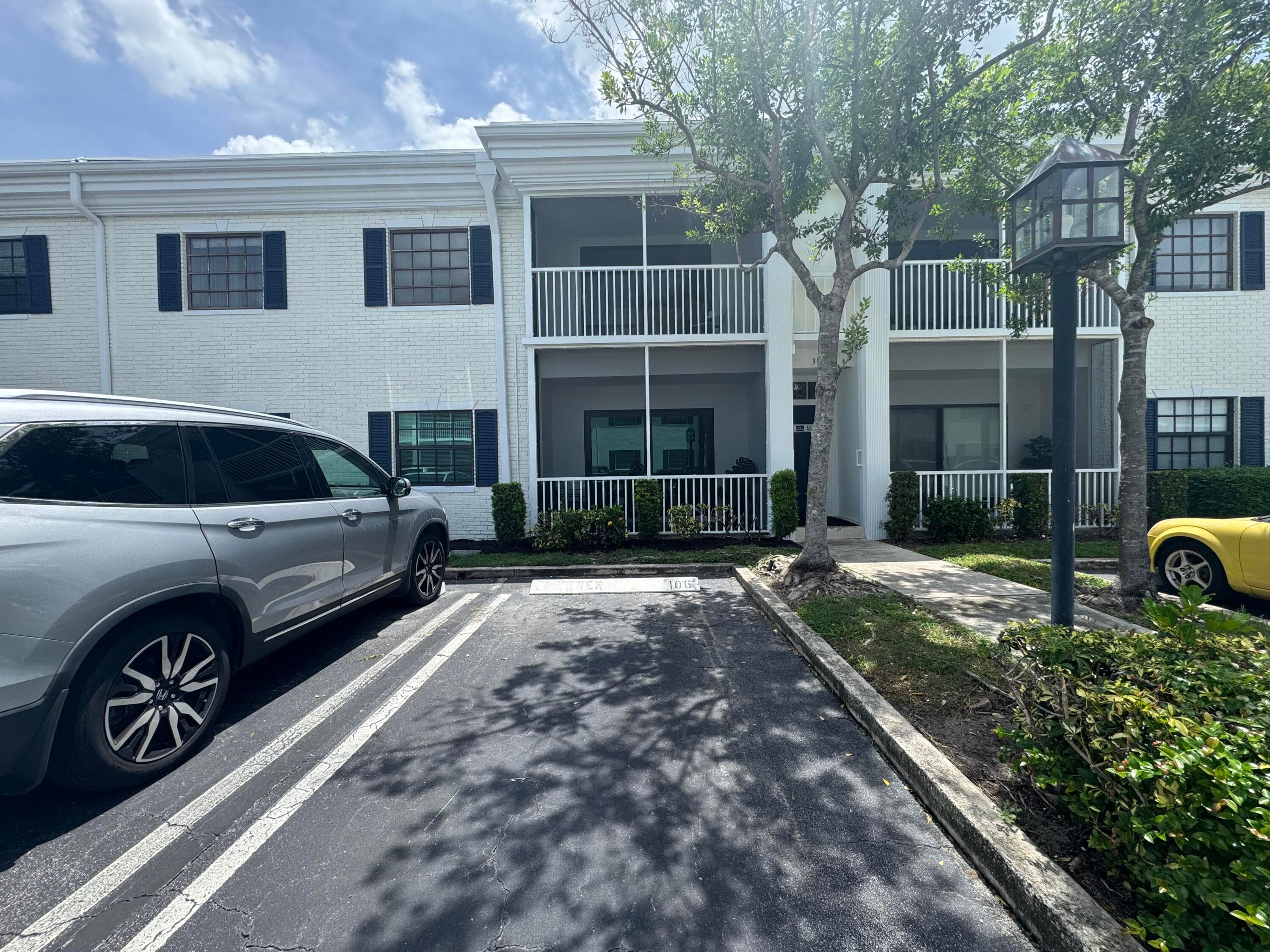 140 CYPRESS CLUB Drive 407, Pompano Beach, FL 33060 26