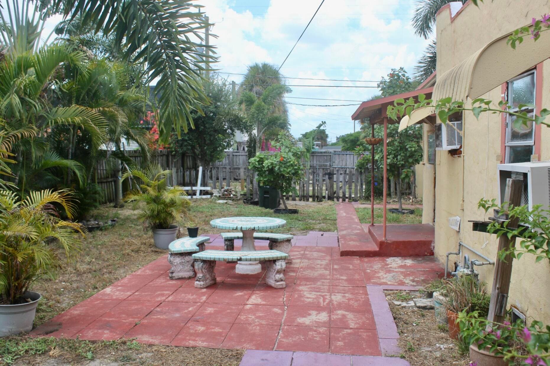519 N J Street, Lake Worth Beach, FL 33460 6