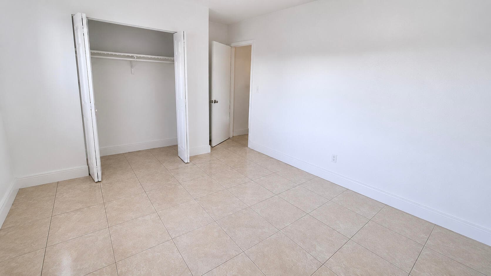 3970 NW 31ST Terrace 1, Lauderdale Lakes, FL 33309 5