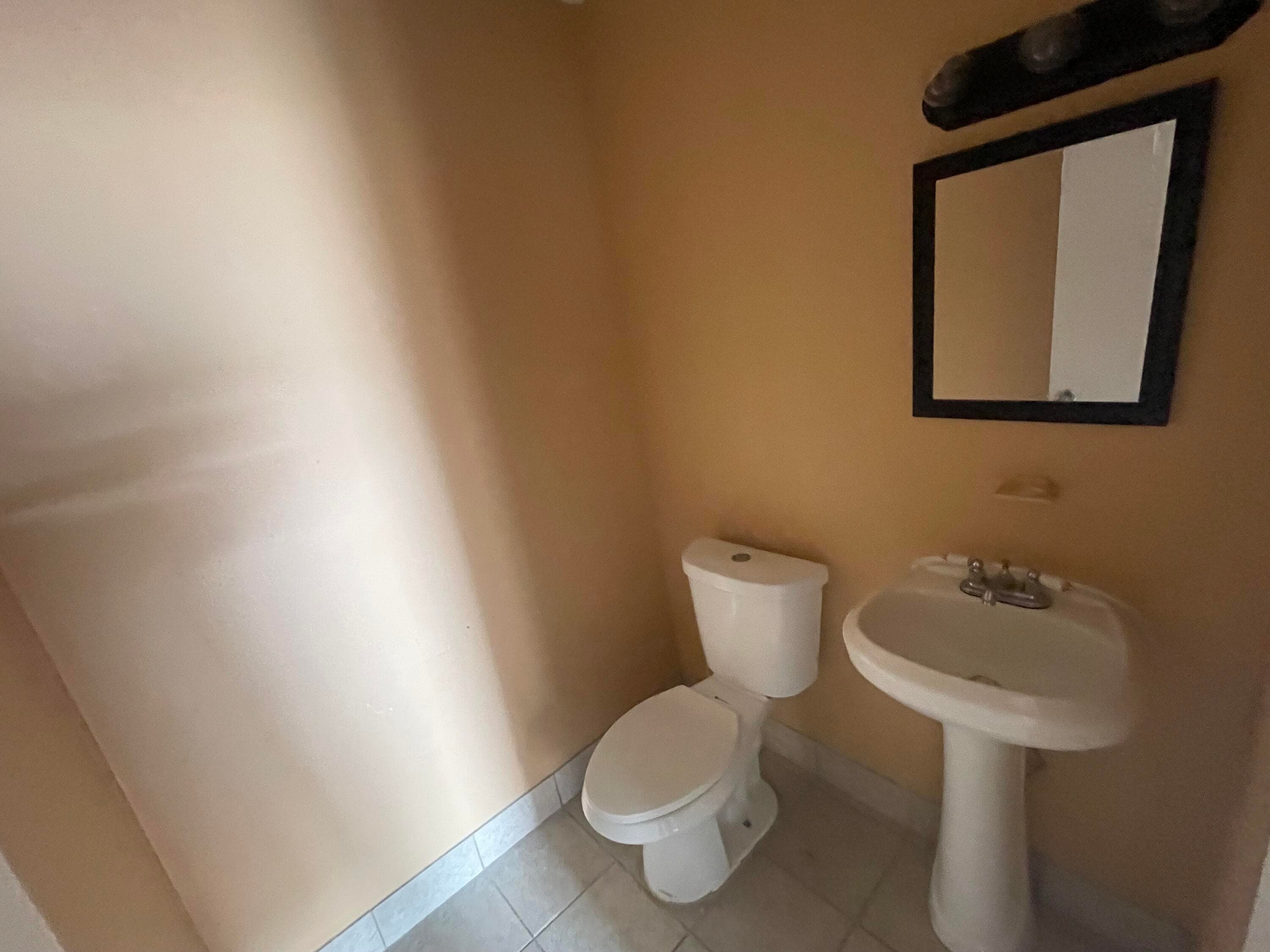 1316 NW 8th Avenue, Fort Lauderdale, FL 33311 8