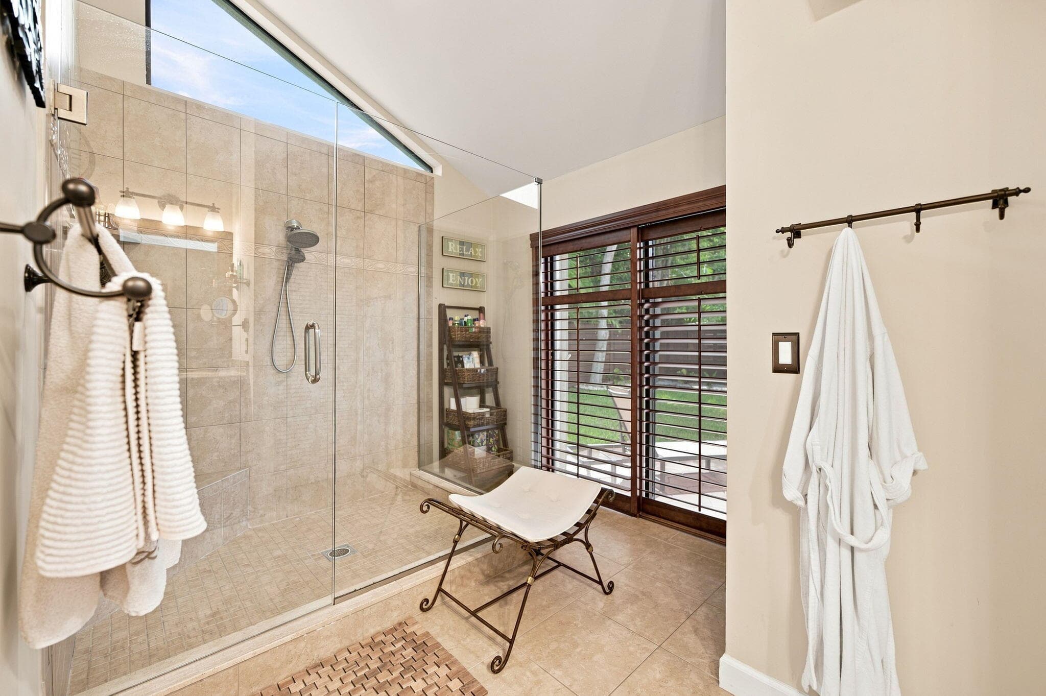 23161 L'Ermitage Circle, Boca Raton, FL 33433 24