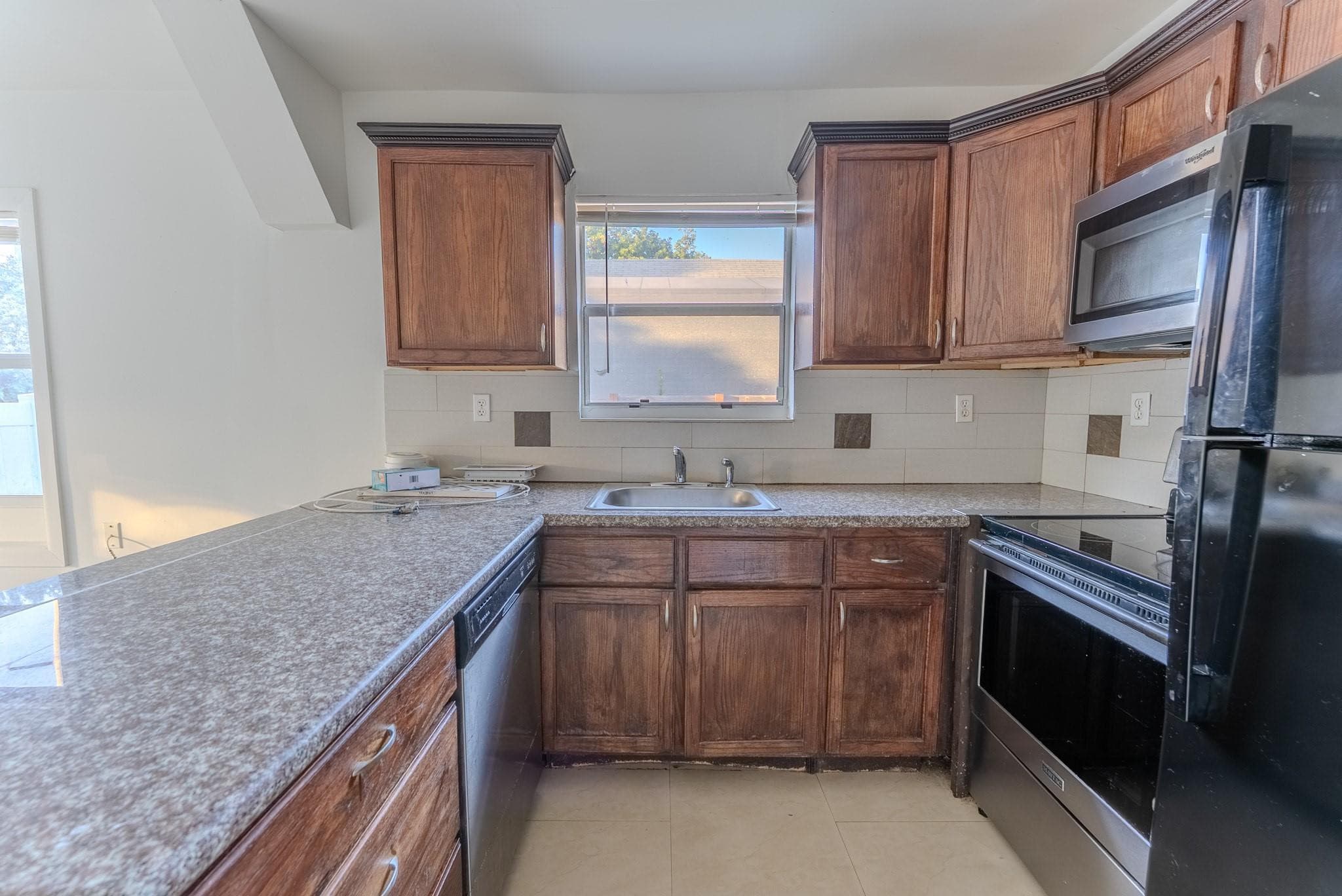 521 S 24th Avenue, Hollywood, FL 33020 12