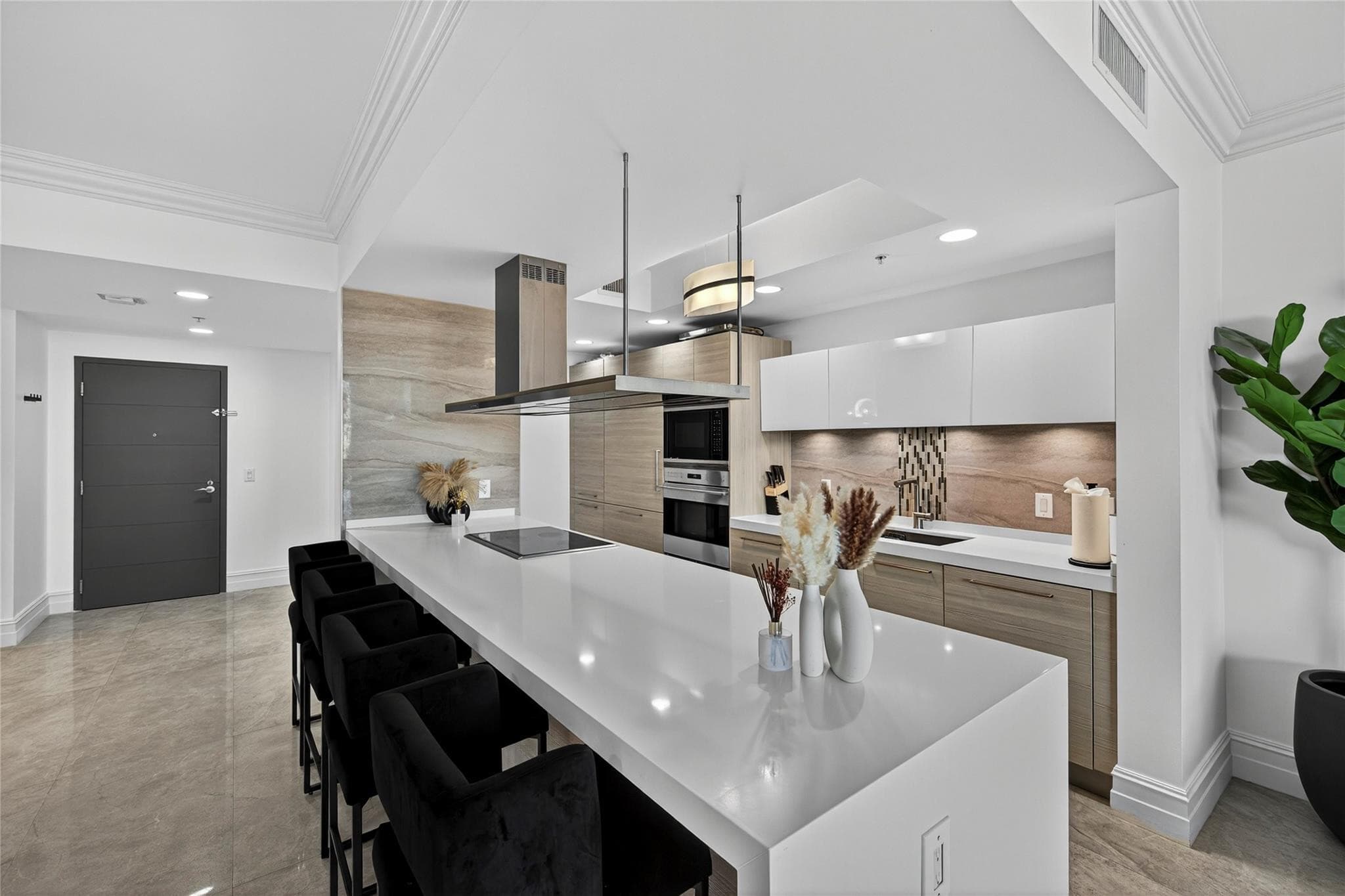 17301 Biscayne Boulevard 506, North Miami Beach, FL 33160 5