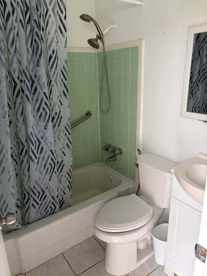 2213 LINCOLN Street 6, Hollywood, FL 33020 5