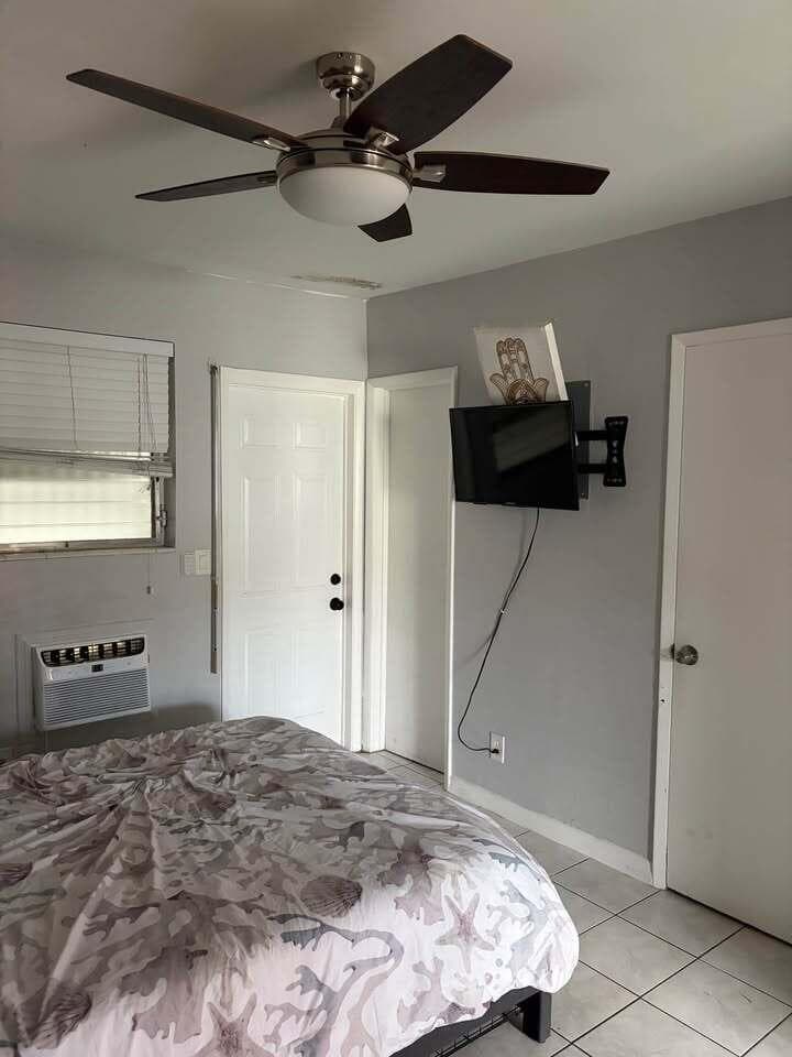 2213 LINCOLN Street 6, Hollywood, FL 33020 7