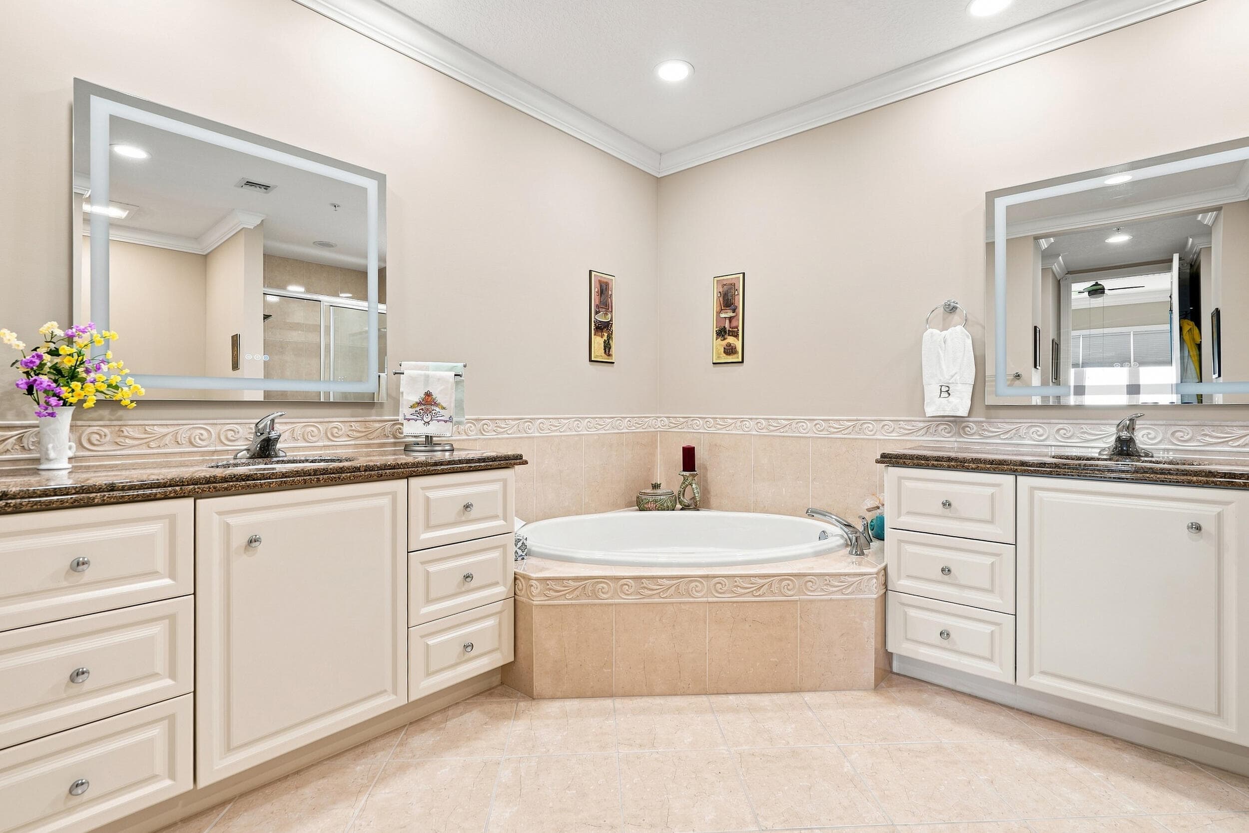 21 HARBOUR ISLE Drive W 302, Fort Pierce, FL 34949 16