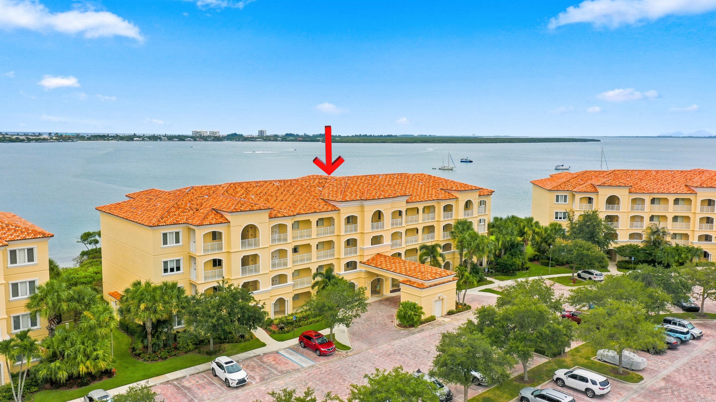 21 HARBOUR ISLE Drive W 302, Fort Pierce, FL 34949 27