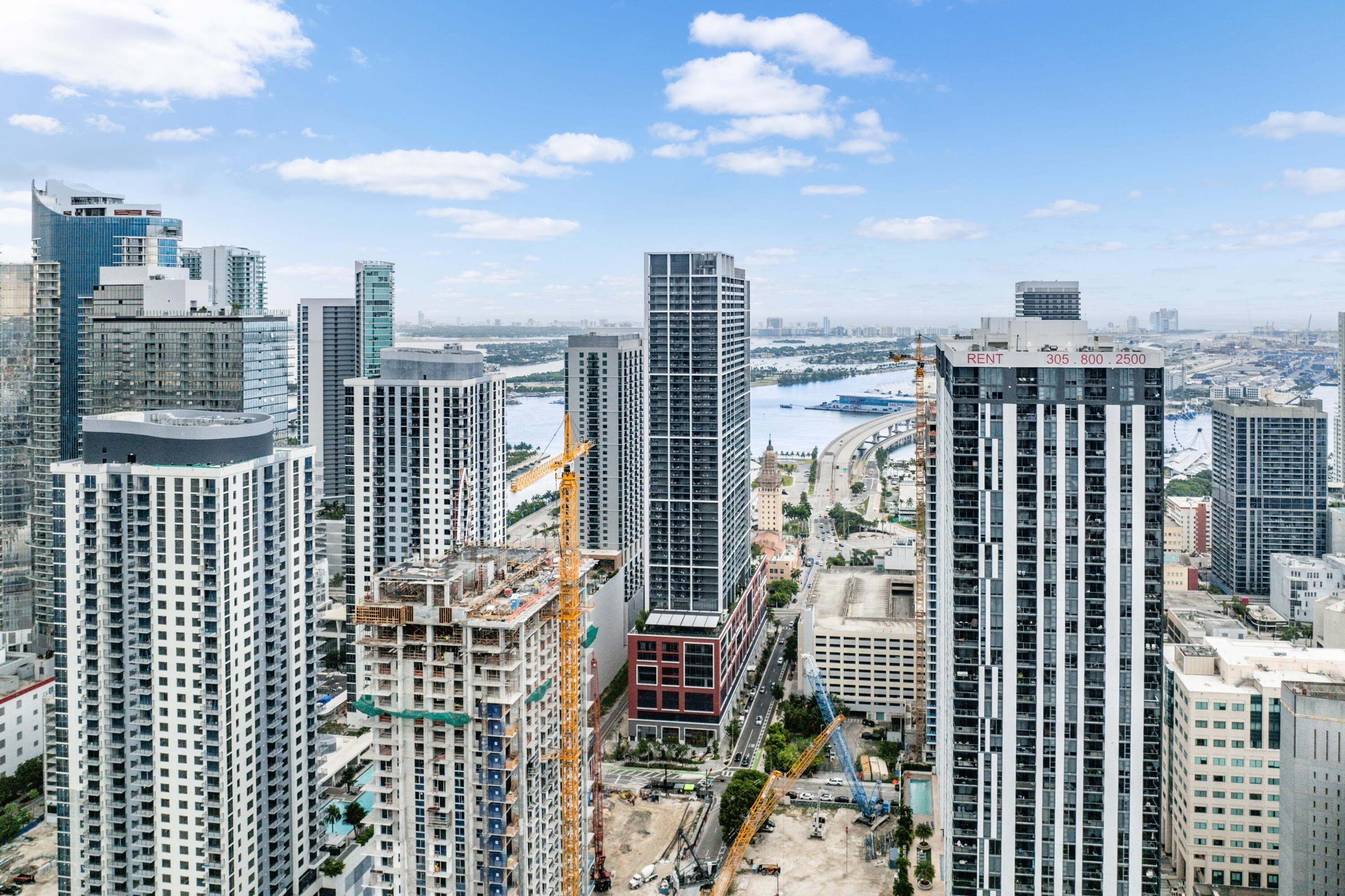 601 NE 1st Avenue 2809, Miami, FL 33132 98
