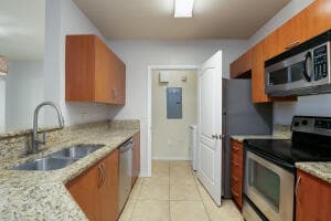 140 SW Peacock Boulevard 21-205, Port St. Lucie, FL 34986 9