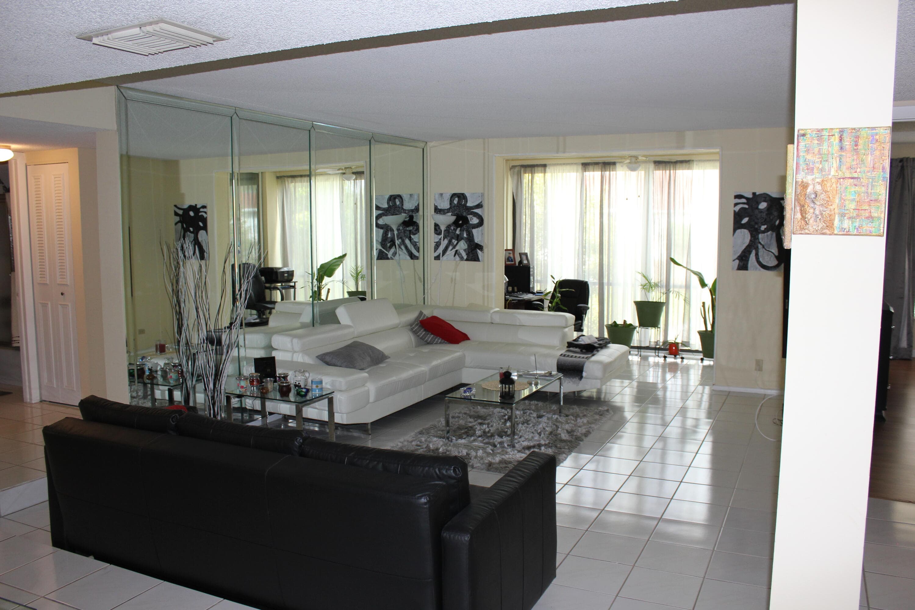 3660 INVERRARY Drive 3V, Lauderhill, FL 33319 2