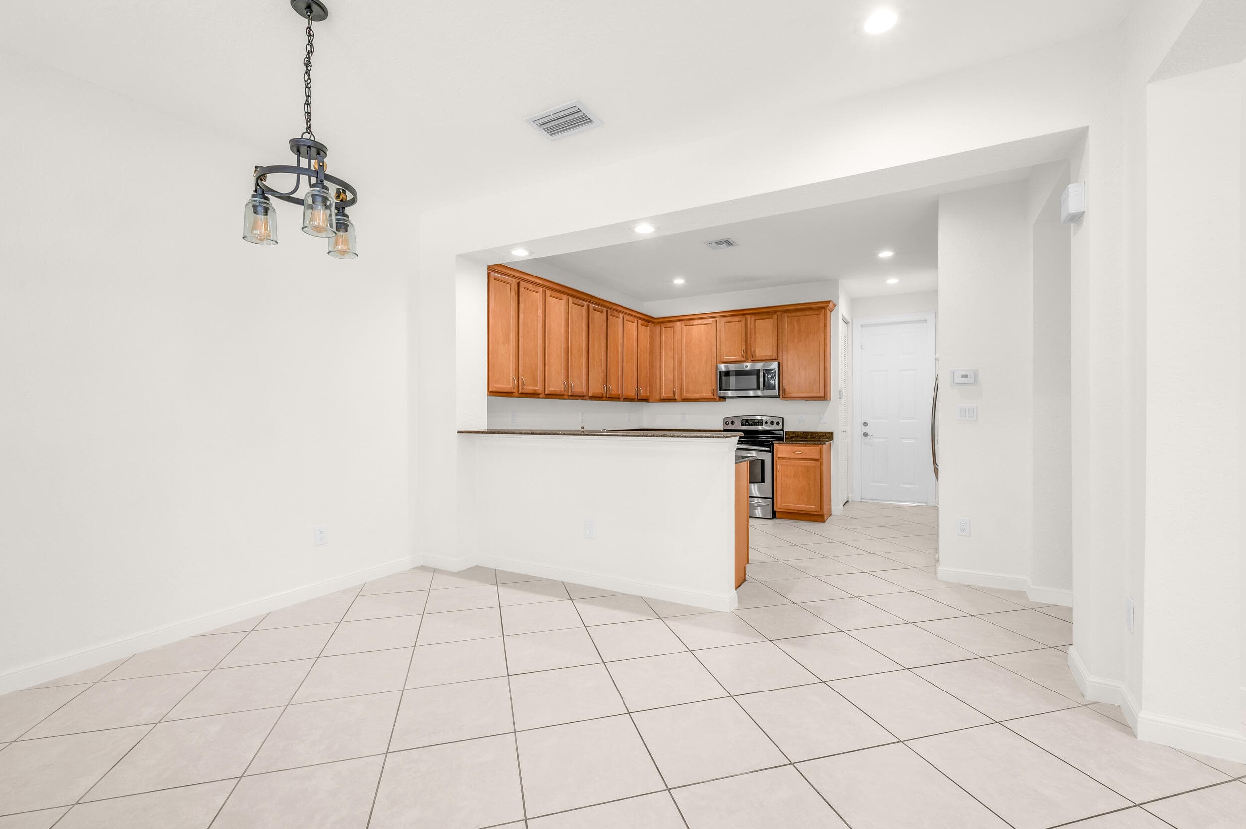 650 Pacific Grove Drive 5, West Palm Beach, FL 33401 2