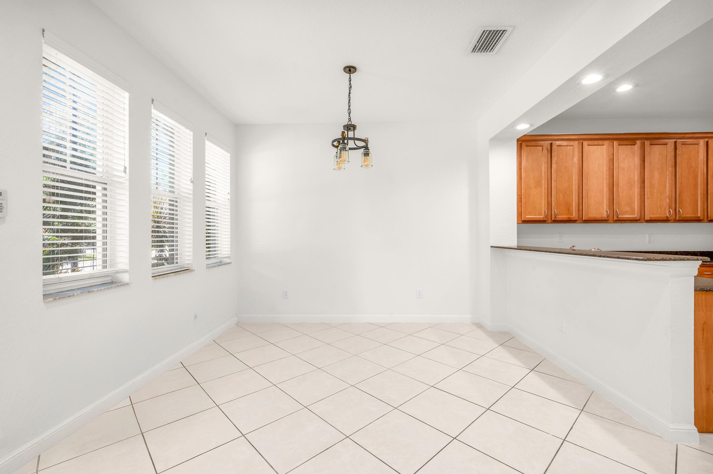650 Pacific Grove Drive 5, West Palm Beach, FL 33401 3