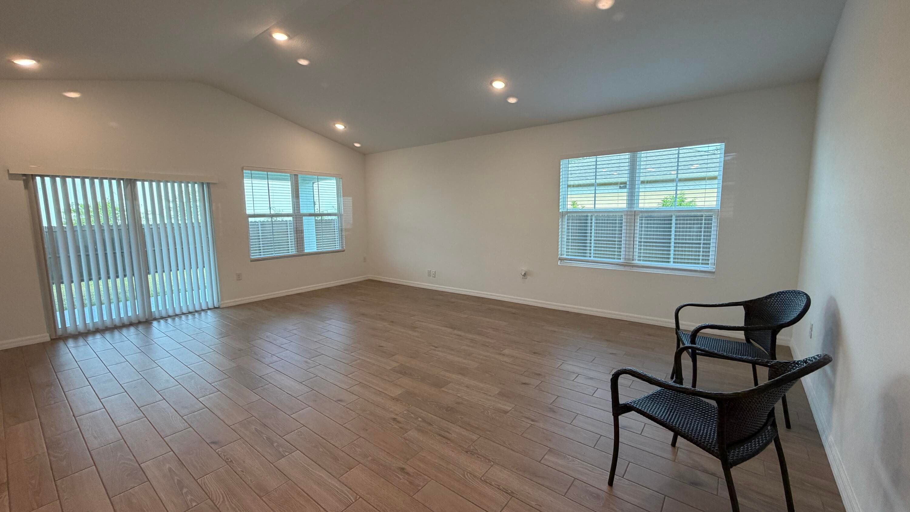 1782 SW Bayshore Boulevard, Port St. Lucie, FL 34984 28