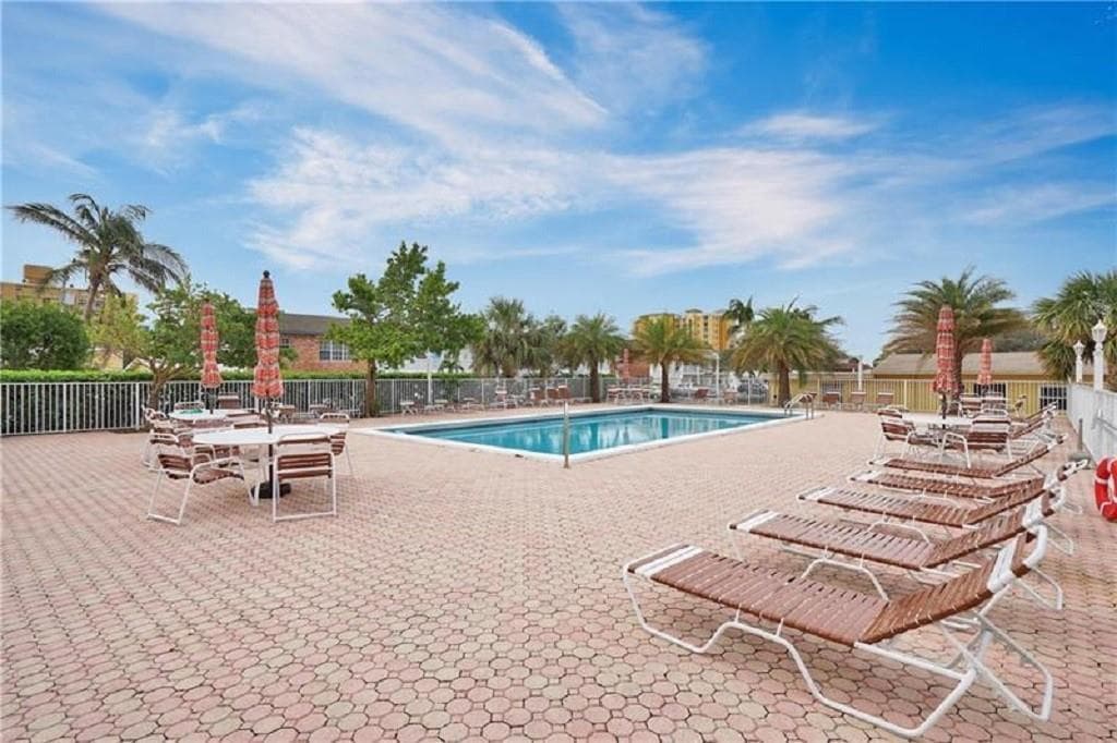 1009 N Ocean Boulevard 607, Pompano Beach, FL 33062 35