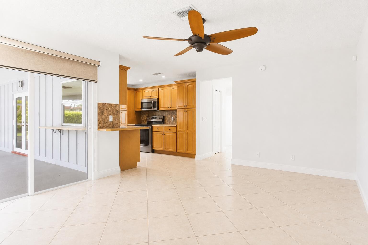1966 Emilio Lane, West Palm Beach, FL 33406 24