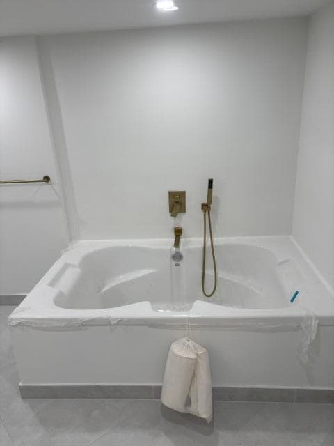1865 S Ocean Drive, Hallandale Beach, FL 33009 10
