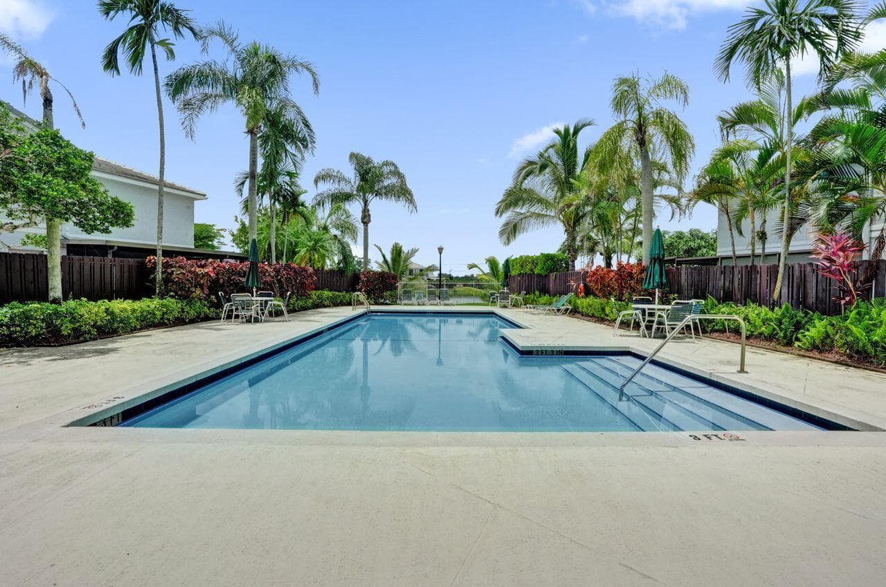 4737 Grapevine Way, Davie, FL 33331 19