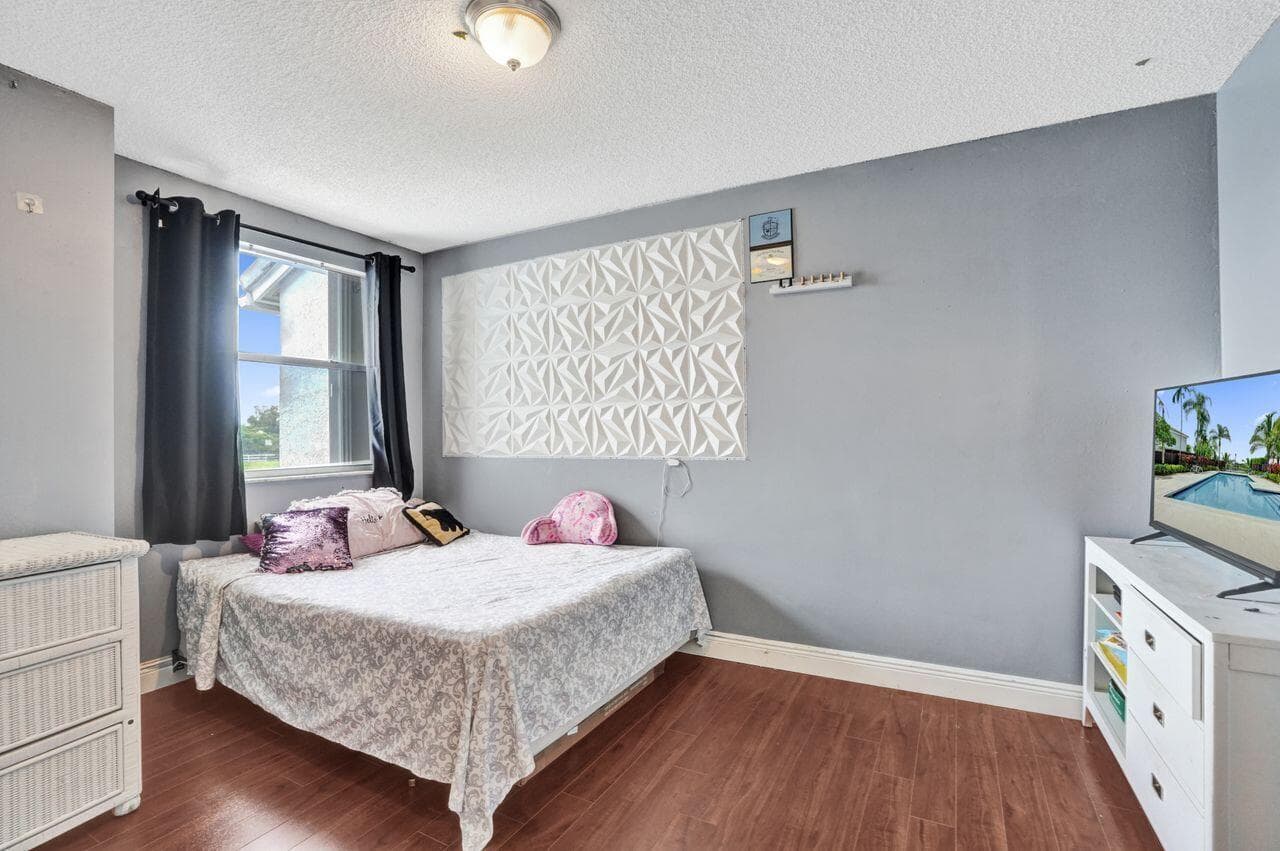 4737 Grapevine Way, Davie, FL 33331 25