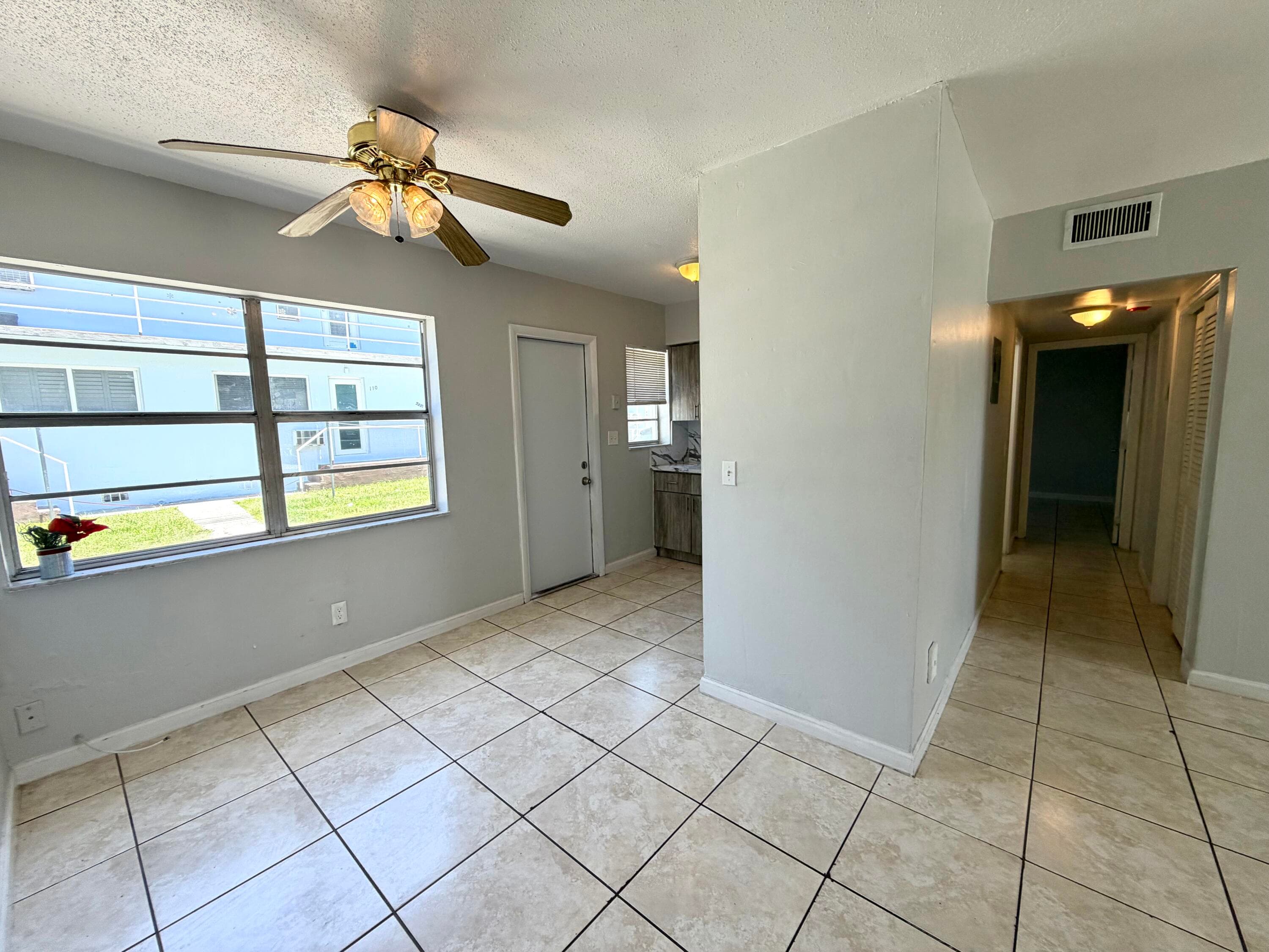 915 NE 8th Street 104, Hallandale Beach, FL 33009 3