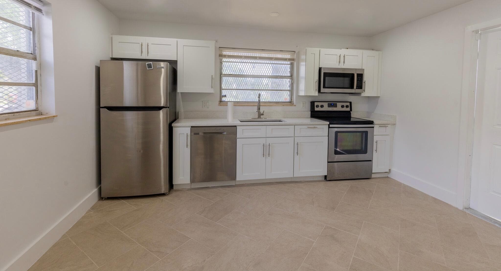 2921 NW 11TH Street, Fort Lauderdale, FL 33311 10