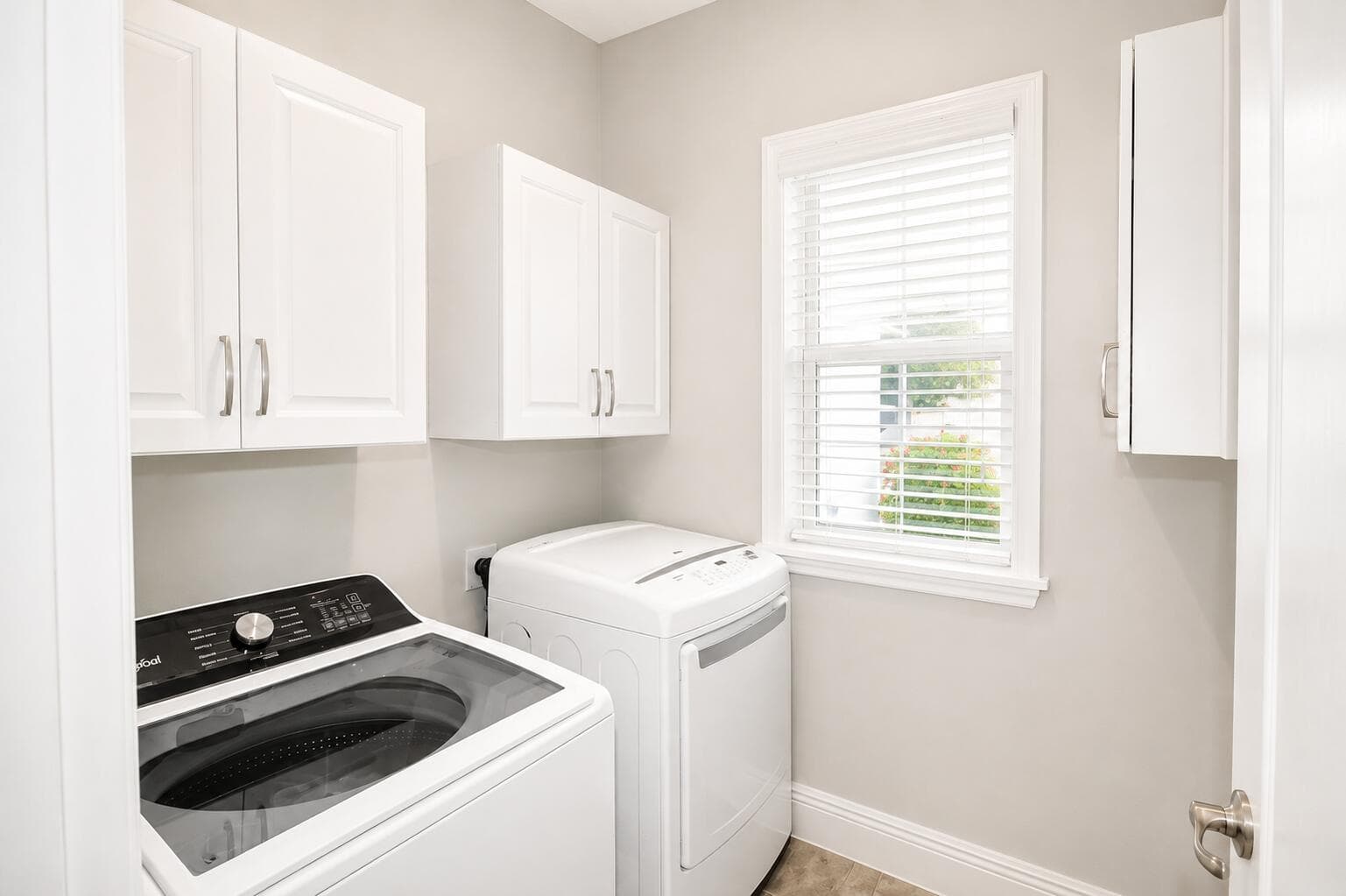 1013 SW EUREKA Avenue, Port St. Lucie, FL 34953 27
