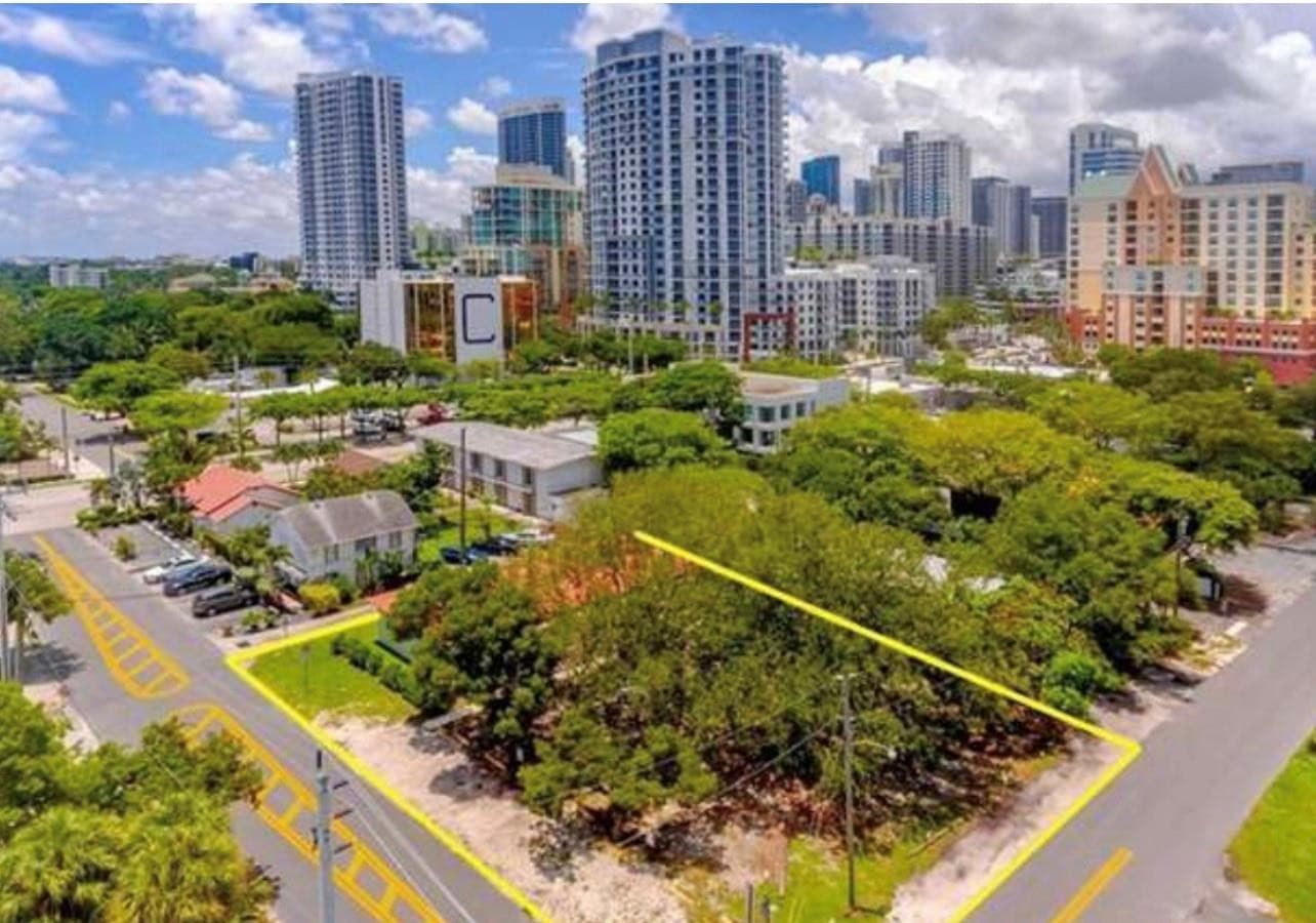 17 NE 9TH Avenue, Fort Lauderdale, FL 33301 5