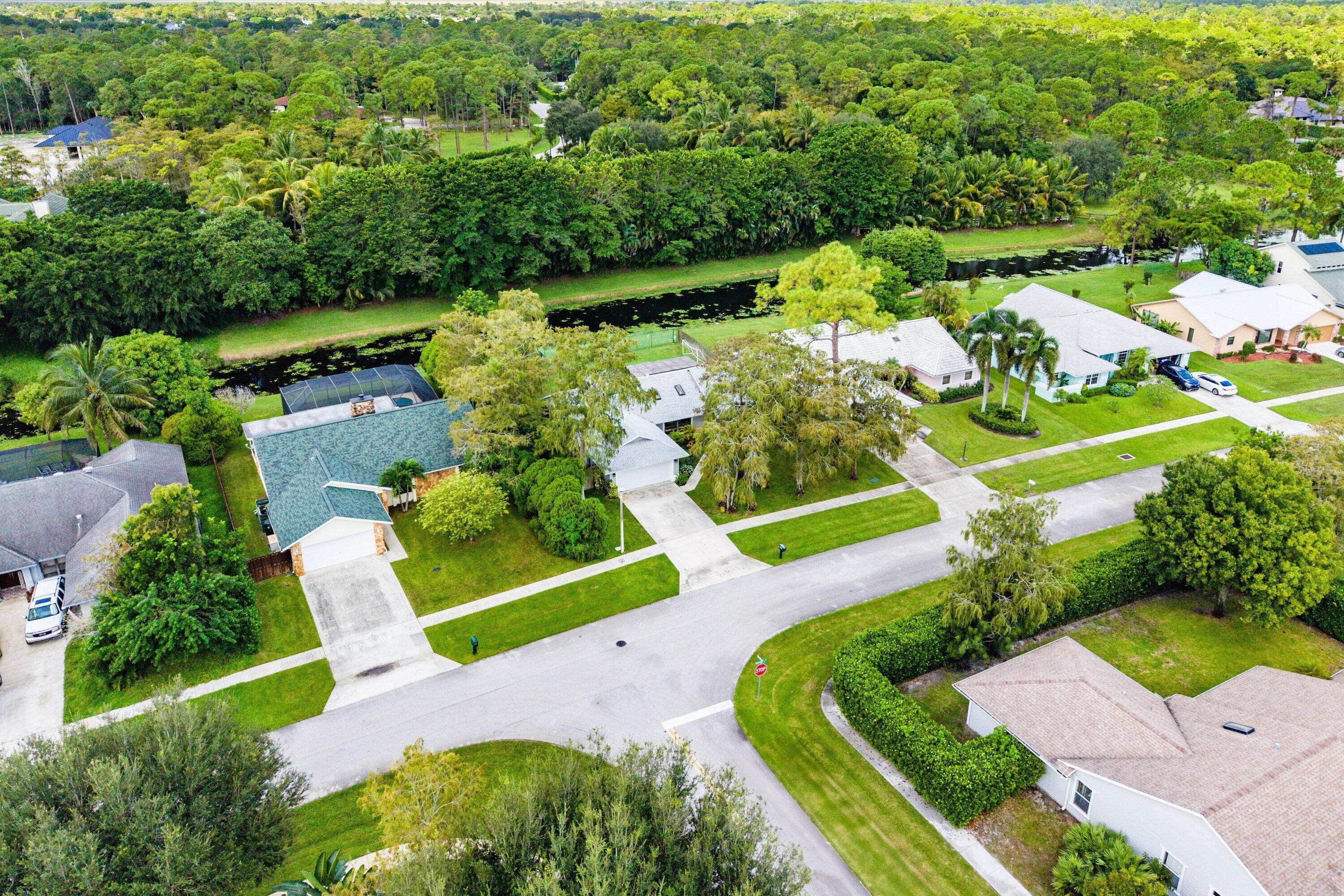1252 Raintree Lane, Wellington, FL 33414 44