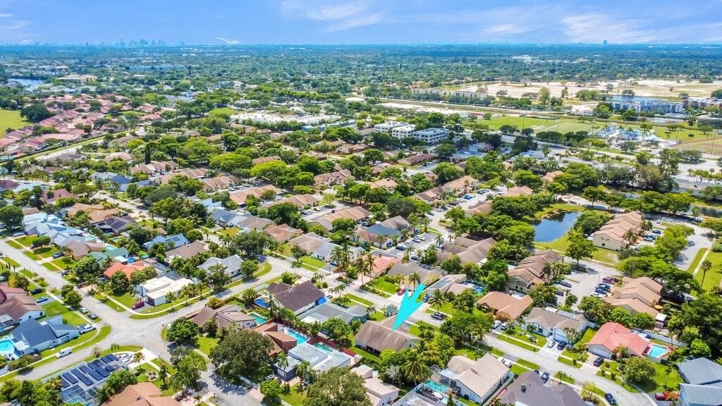 7461 NW 35th Street, Lauderhill, FL 33319 46
