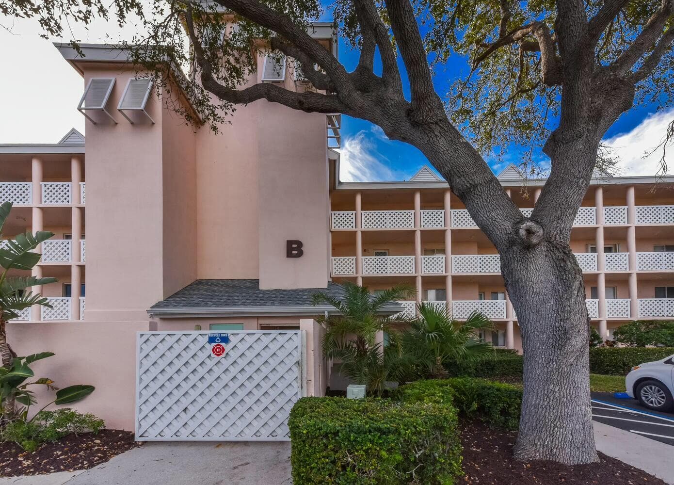 353 S US Hwy 1 B306, Jupiter, FL 33477 27
