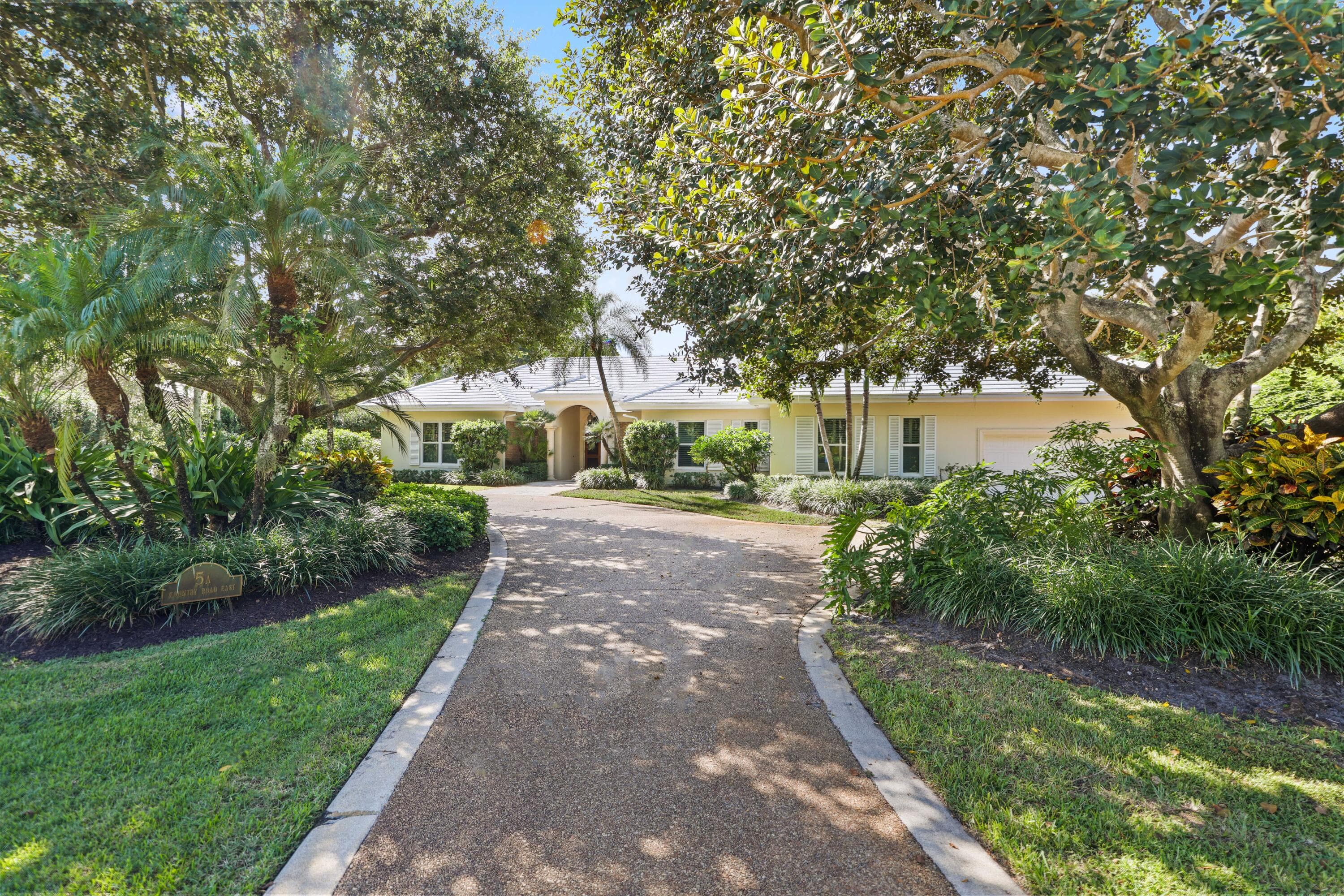 5 Country Road E A, Village of Golf, FL 33436