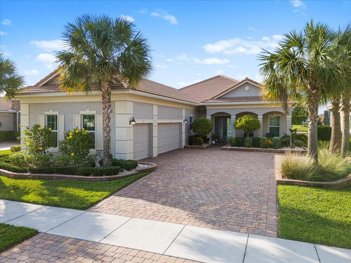 17005 SW Sapri Way, Port St. Lucie, FL 34986