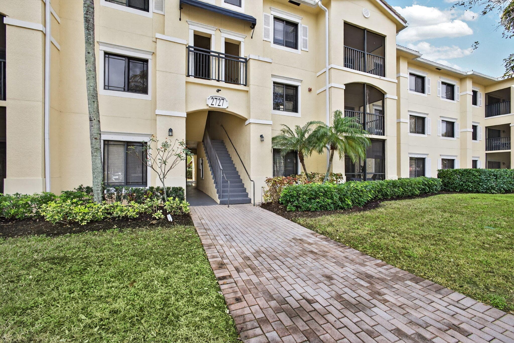 2727 Anzio Court 203, Palm Beach Gardens, FL 33410