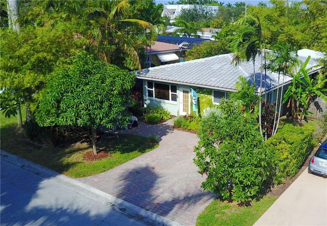 1031 Lincoln Street, Hollywood, FL 33019