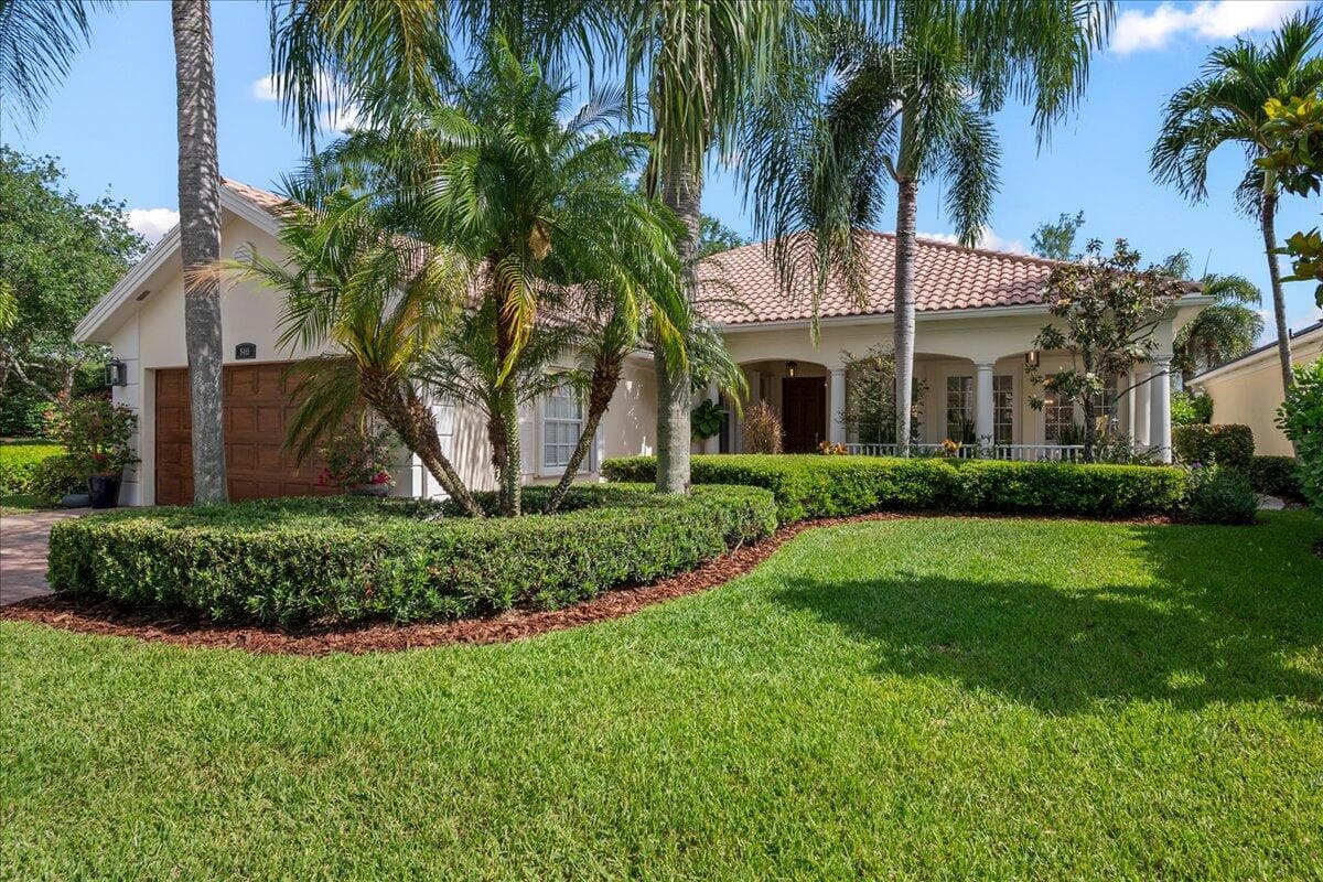 8465 Belize Place, Wellington, FL 33414