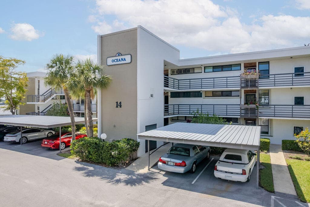 1950 SW Palm City Road 14203, Stuart, FL 34994