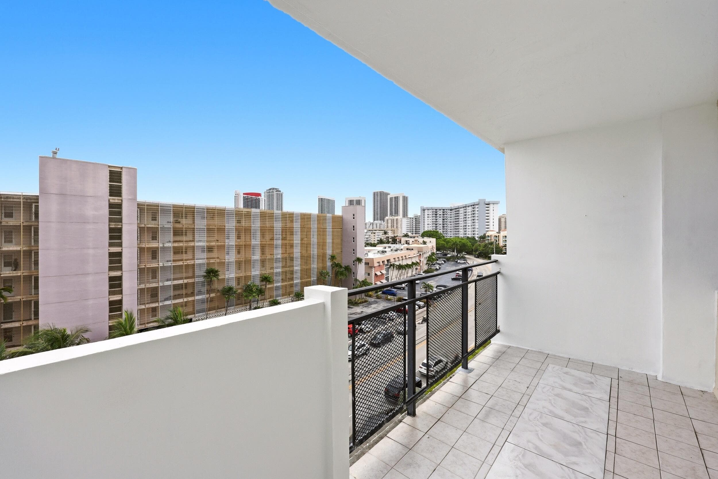 401 Golden Isles Drive 602, Hallandale Beach, FL 33009