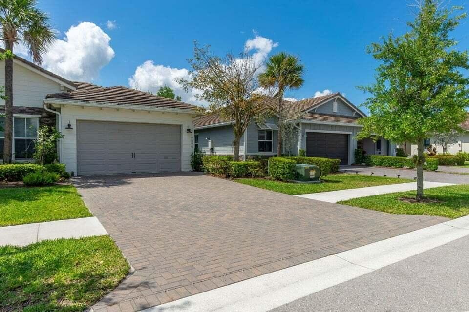 19546 Weathervane Way, The Acreage, FL 33470