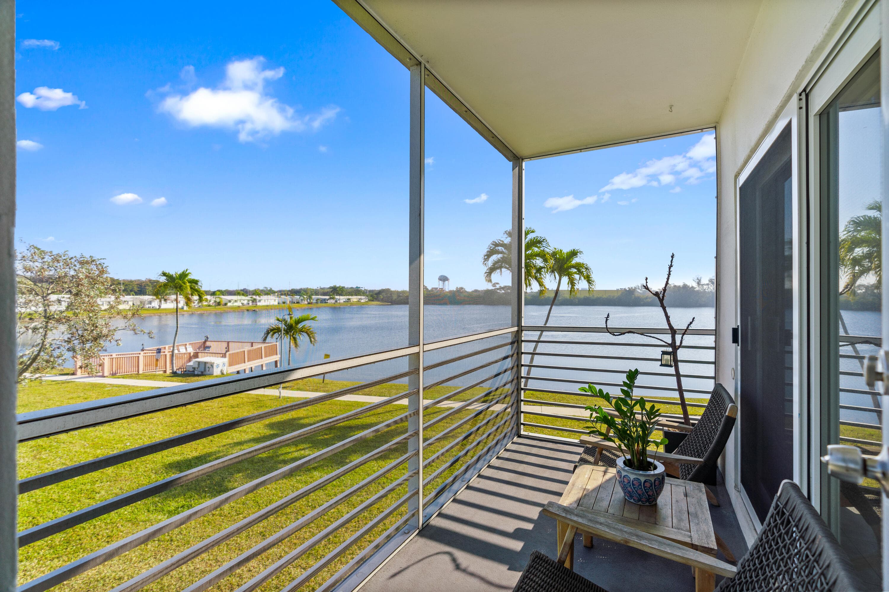 2223 PARK Lane 210, Hollywood, FL 33021