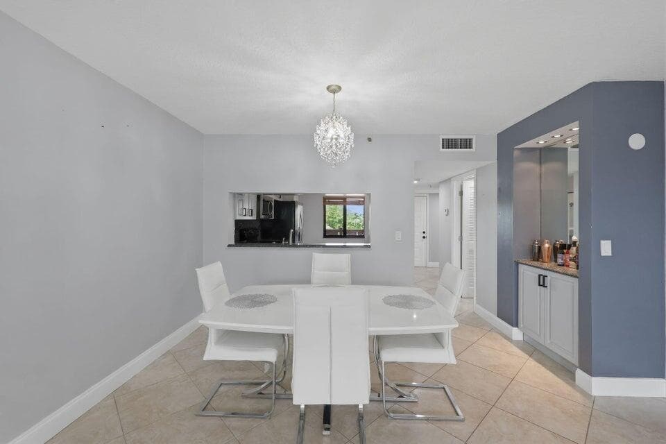 2206 S Cypress Bend Drive 401, Pompano Beach, FL 33069